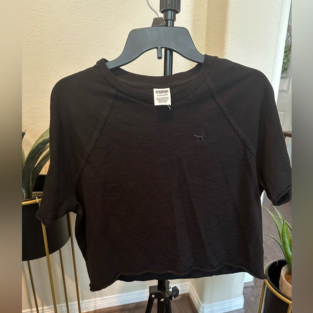 Very Nice Black Pink Victoria Secret Crop Top In a Very Good Condition.